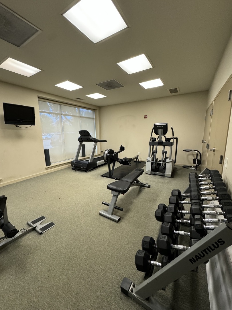 1155 W Roosevelt Road Unit: 204