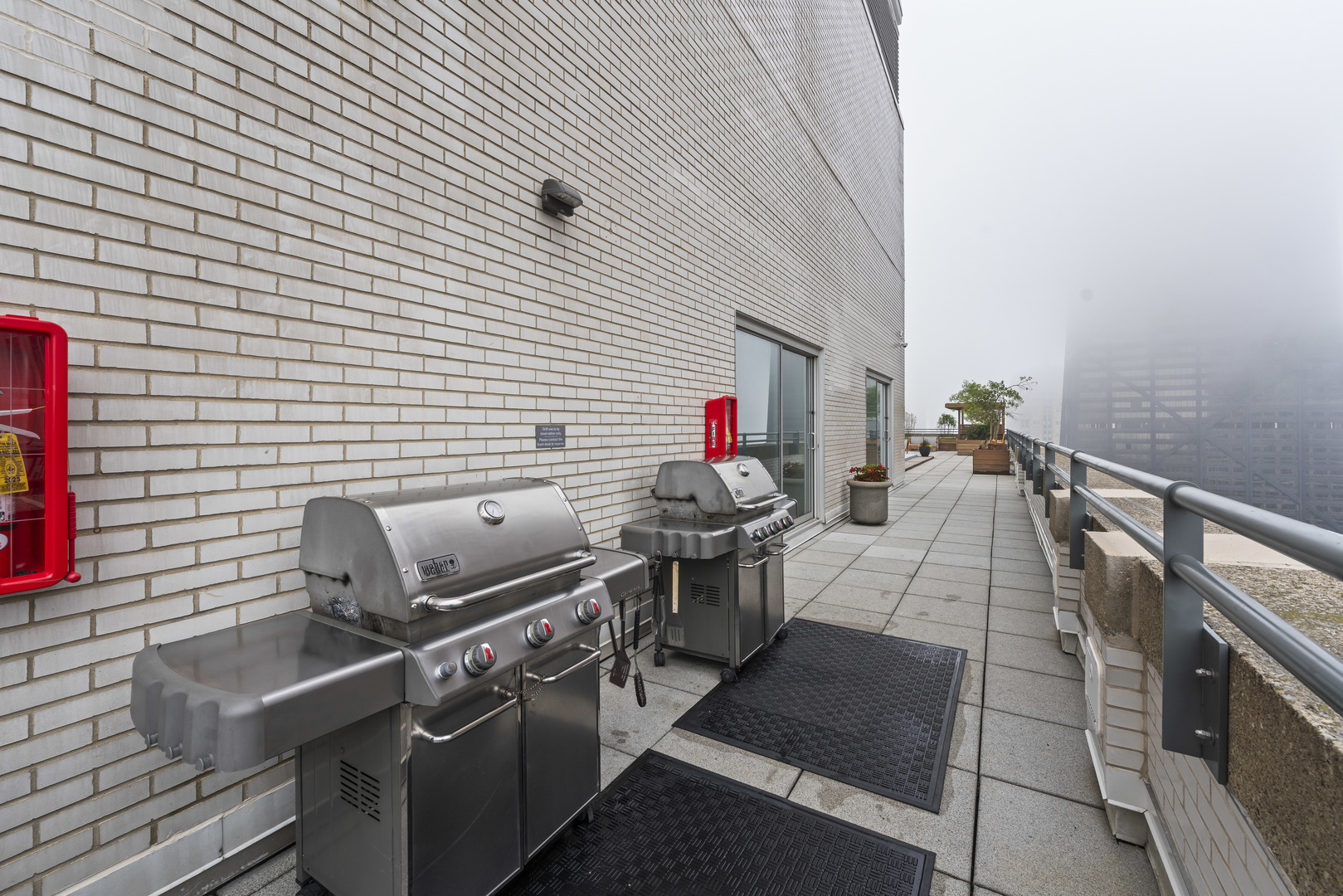 777 N Michigan Avenue Unit: 2109