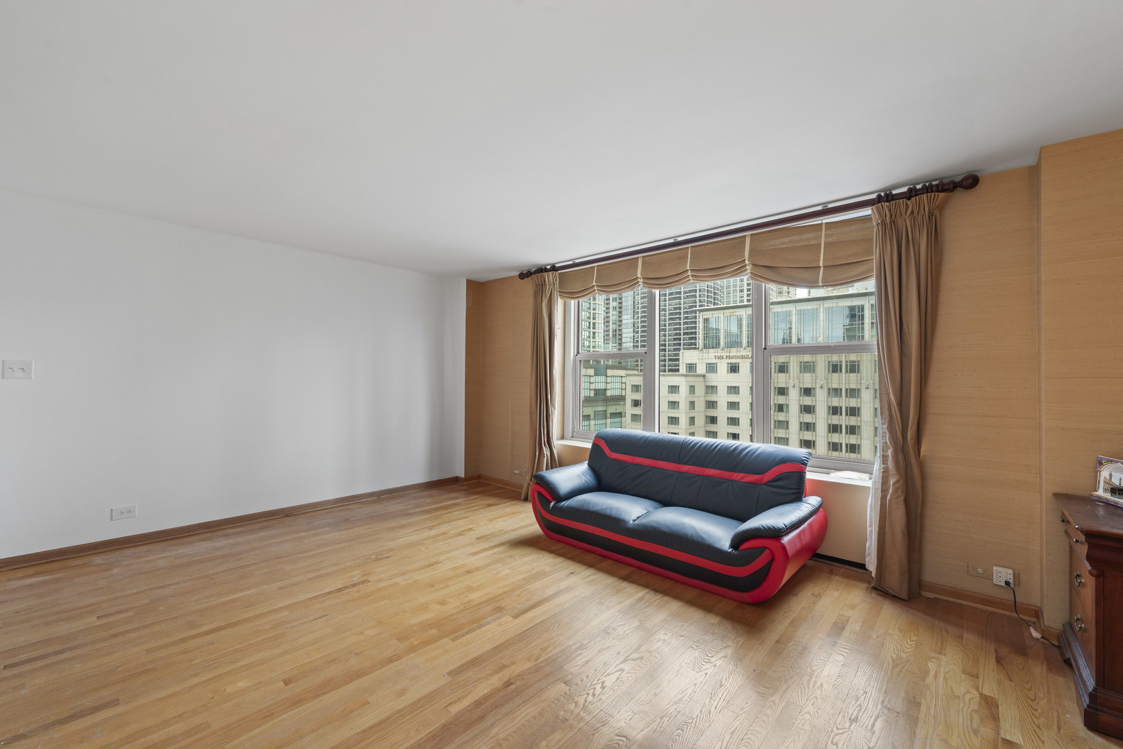 777 N Michigan Avenue Unit: 2109