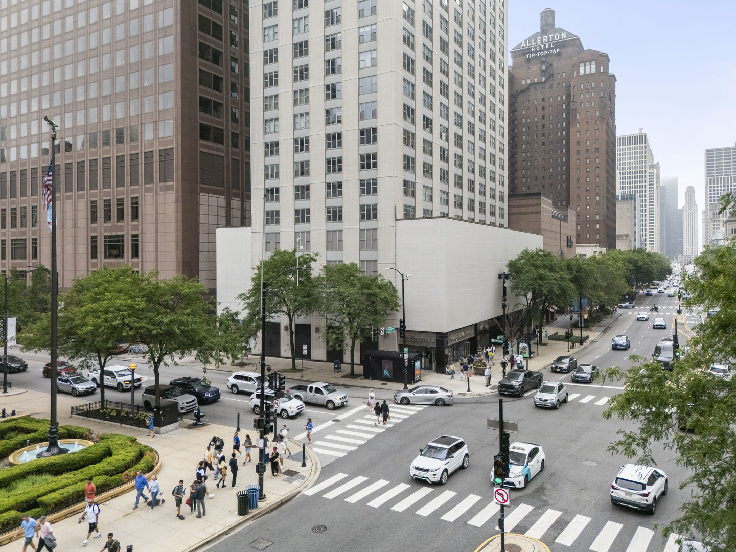 777 N Michigan Avenue Unit: 2109