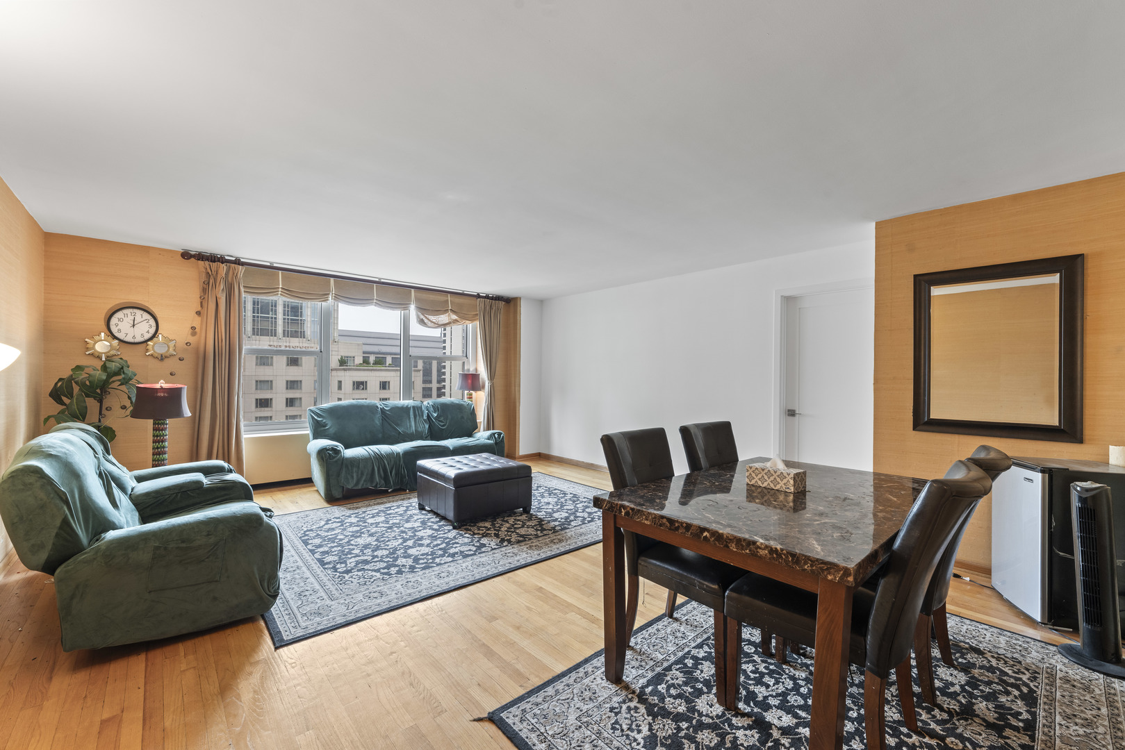777 N Michigan Avenue Unit: 2109