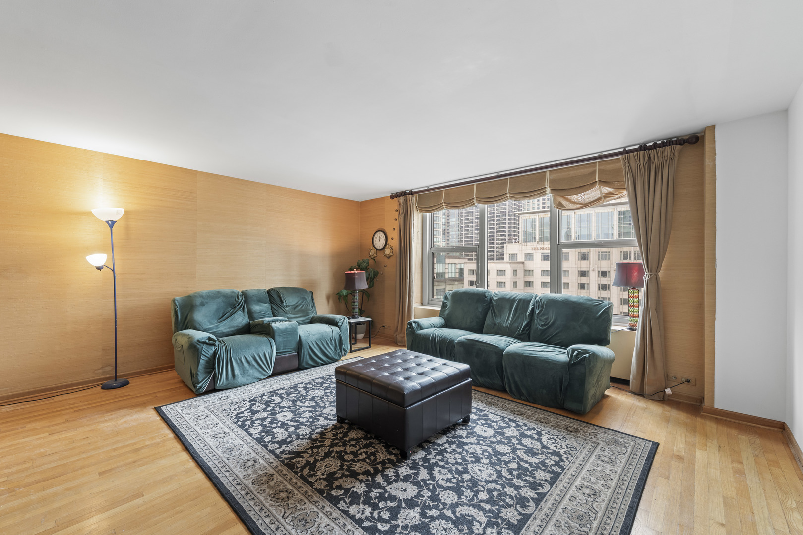 777 N Michigan Avenue Unit: 2109