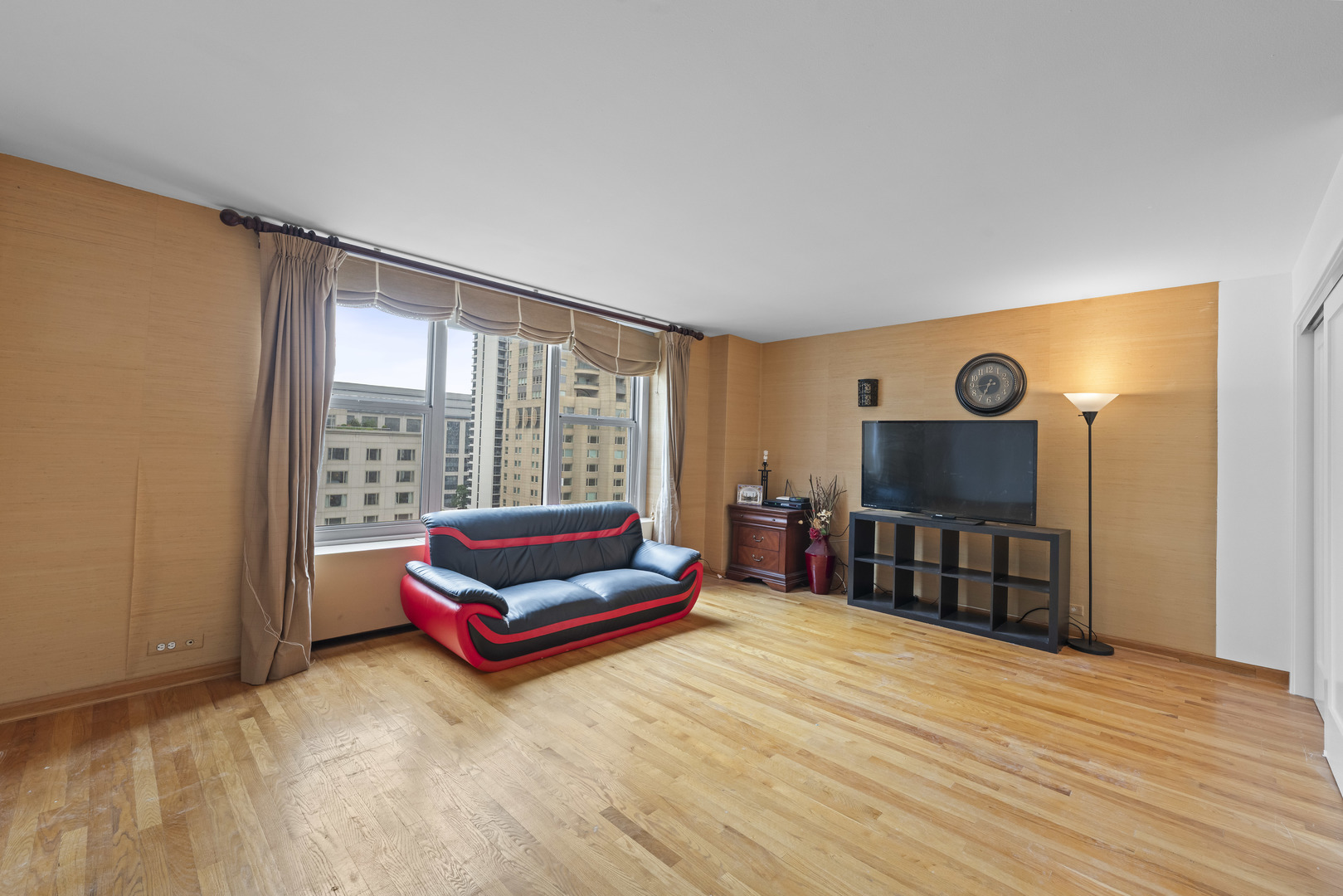 777 N Michigan Avenue Unit: 2109