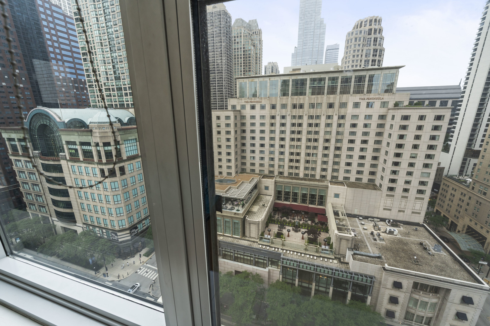 777 N Michigan Avenue Unit: 2109