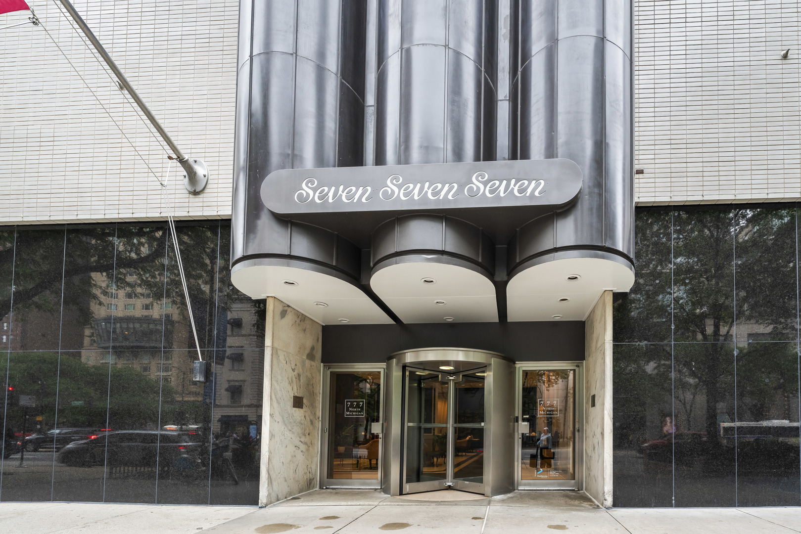 777 N Michigan Avenue Unit: 2109