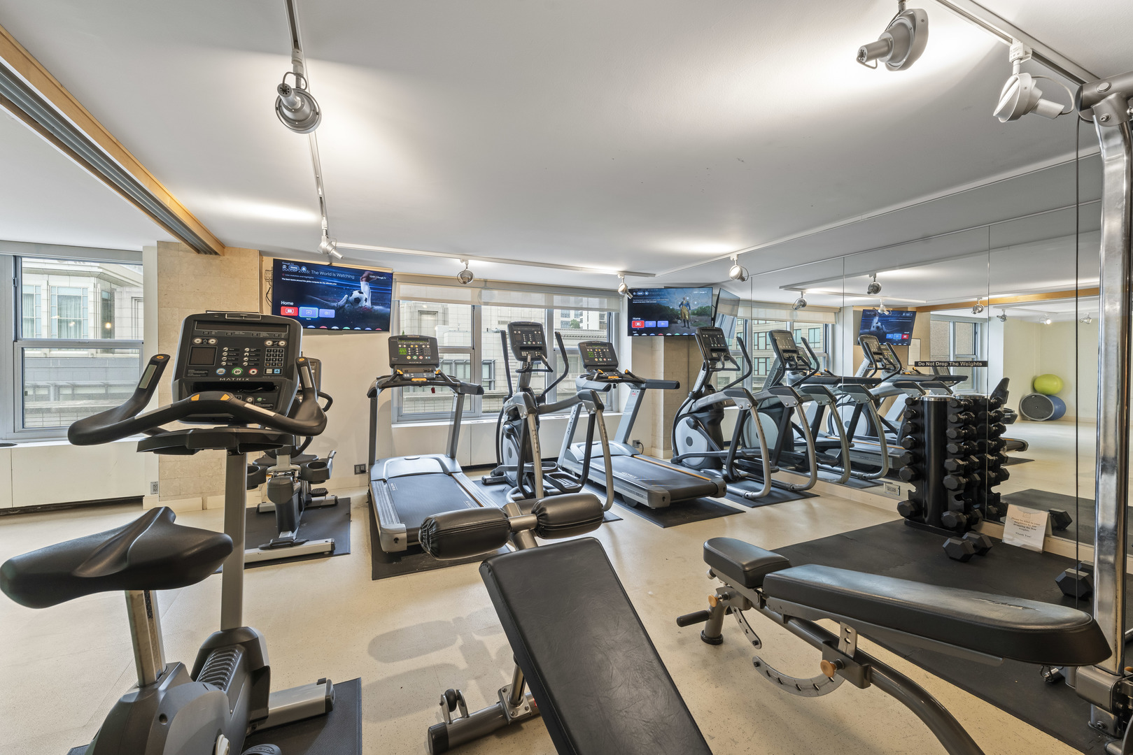 777 N Michigan Avenue Unit: 2109