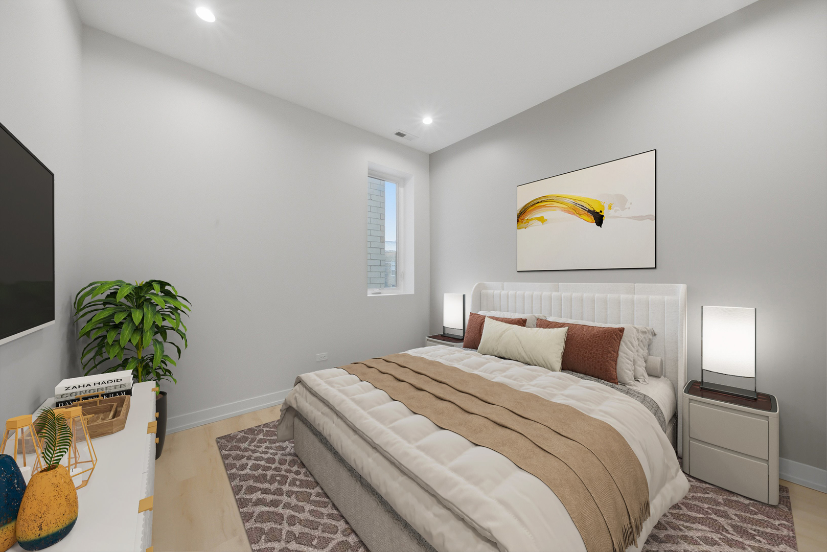 1355 N Western Avenue Unit: 2B