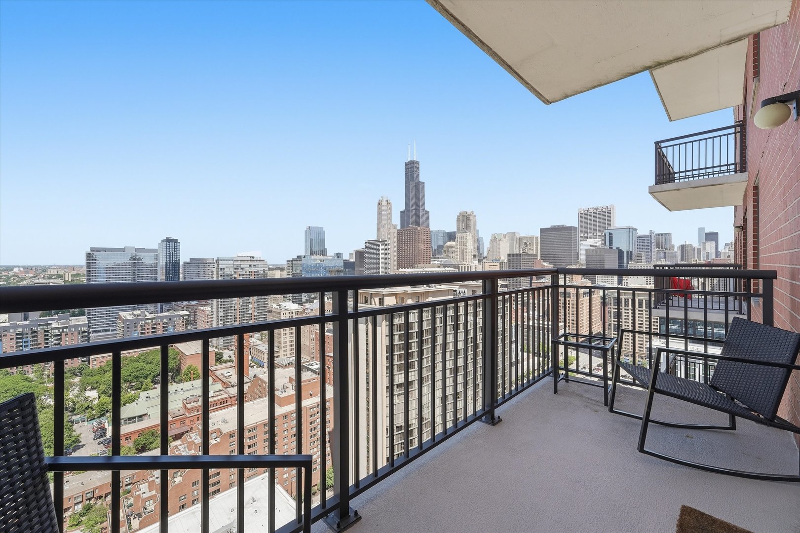 41 E 8TH Street Unit: 2905