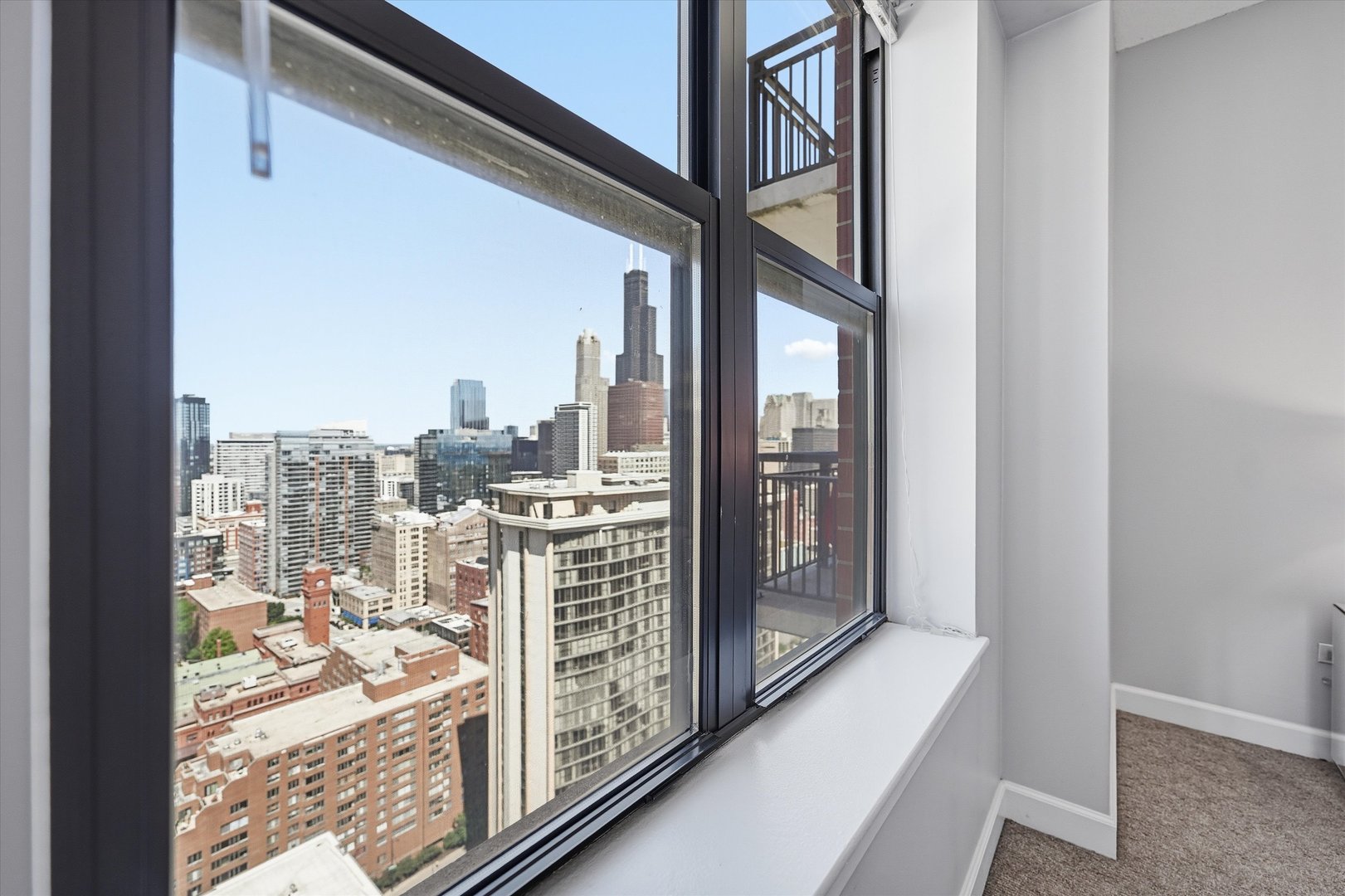 41 E 8TH Street Unit: 2905