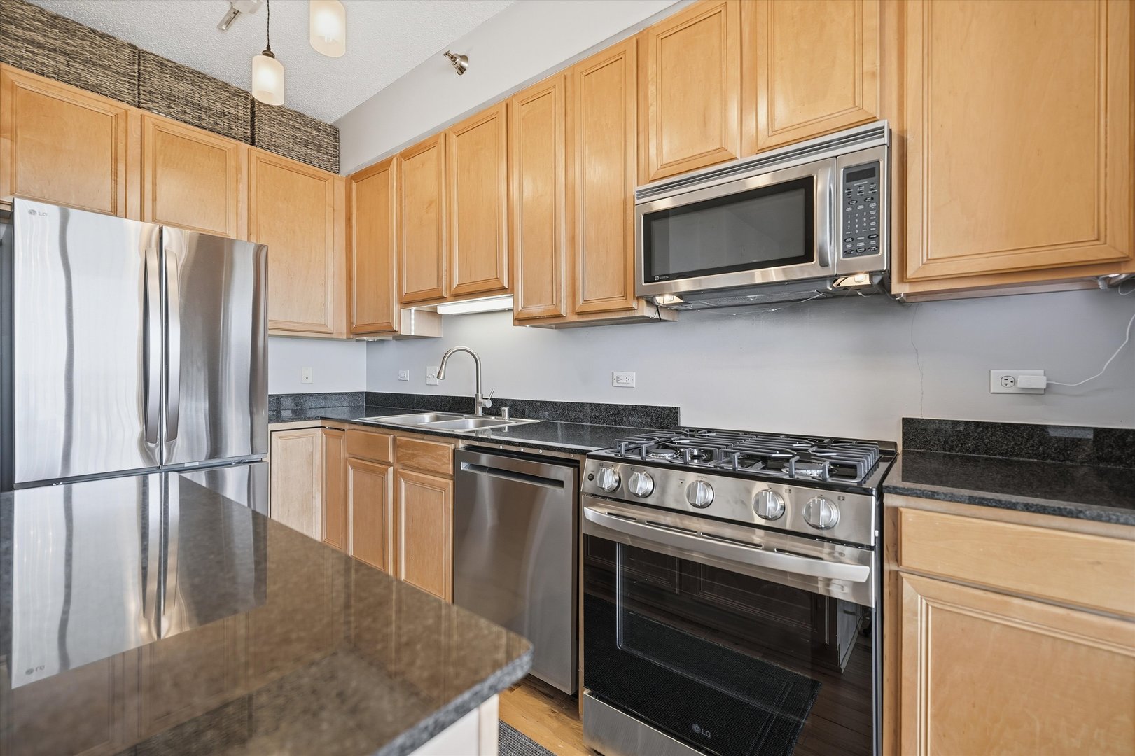 41 E 8TH Street Unit: 2905