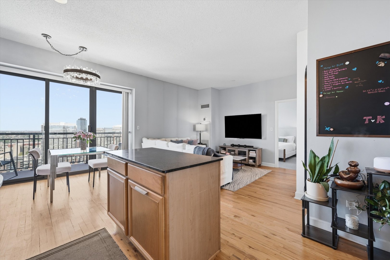 41 E 8TH Street Unit: 2905