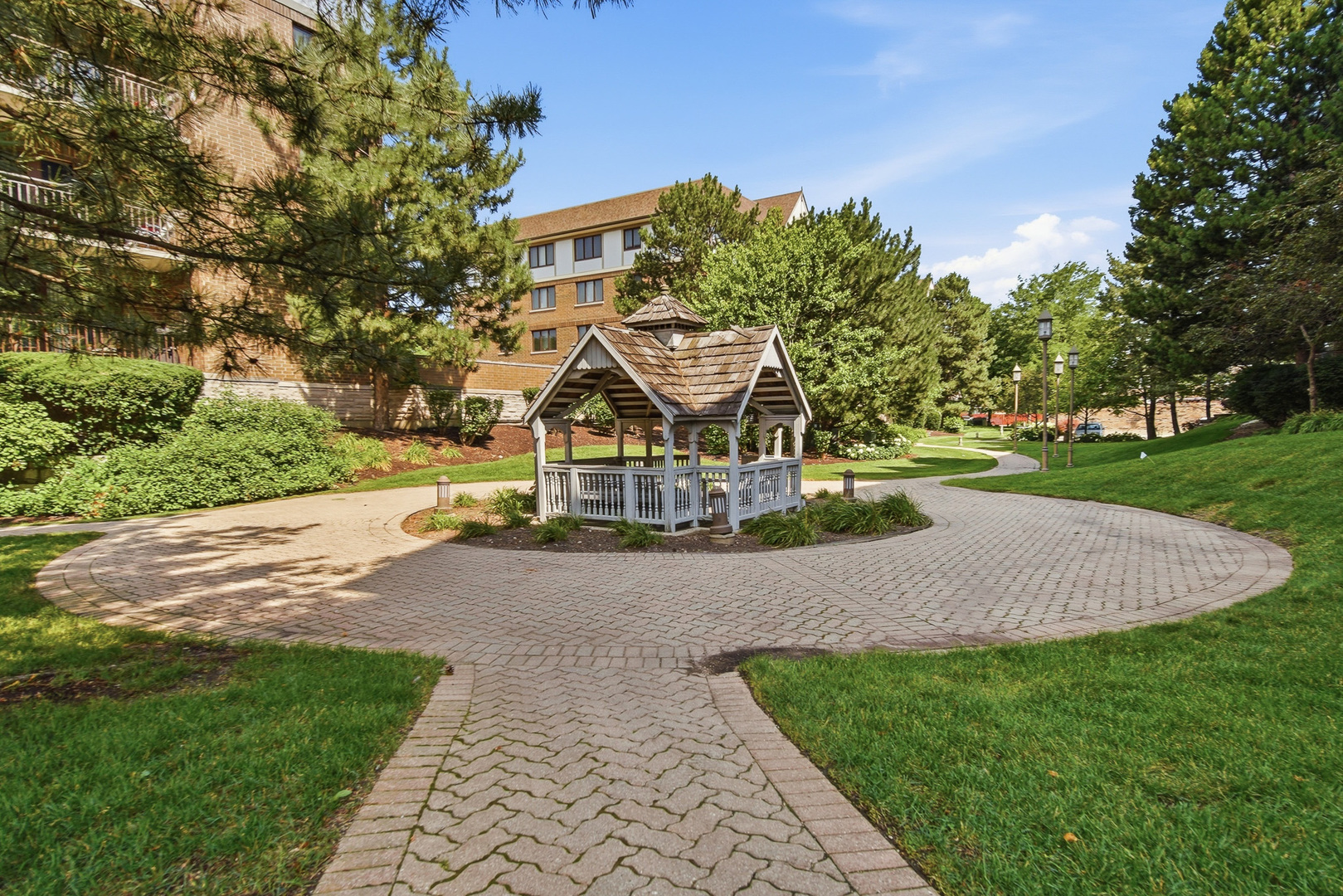10 S Wille Street Unit: 209