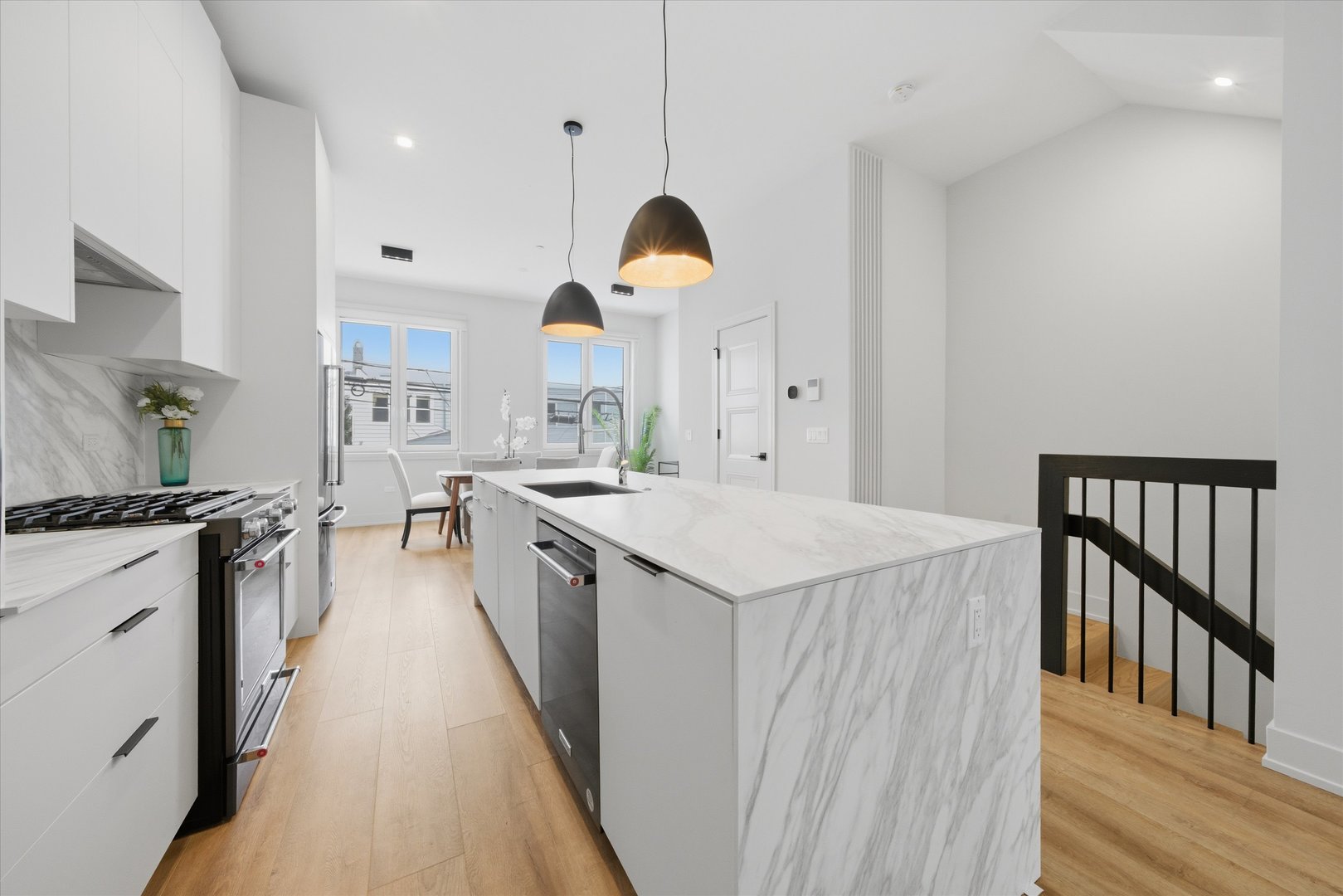4250 W Belmont Avenue Unit: 2