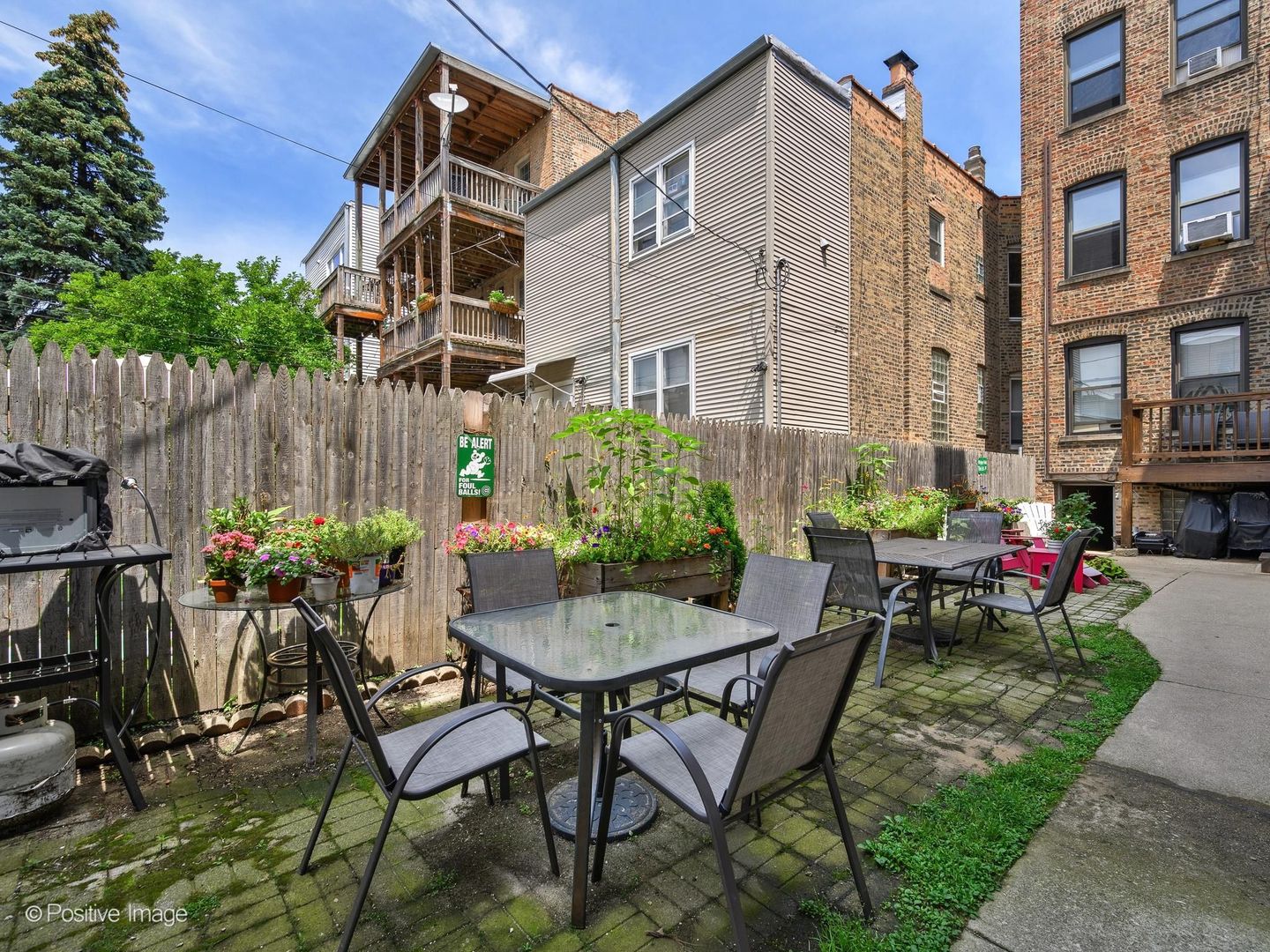 1202 W Waveland Avenue Unit: 2