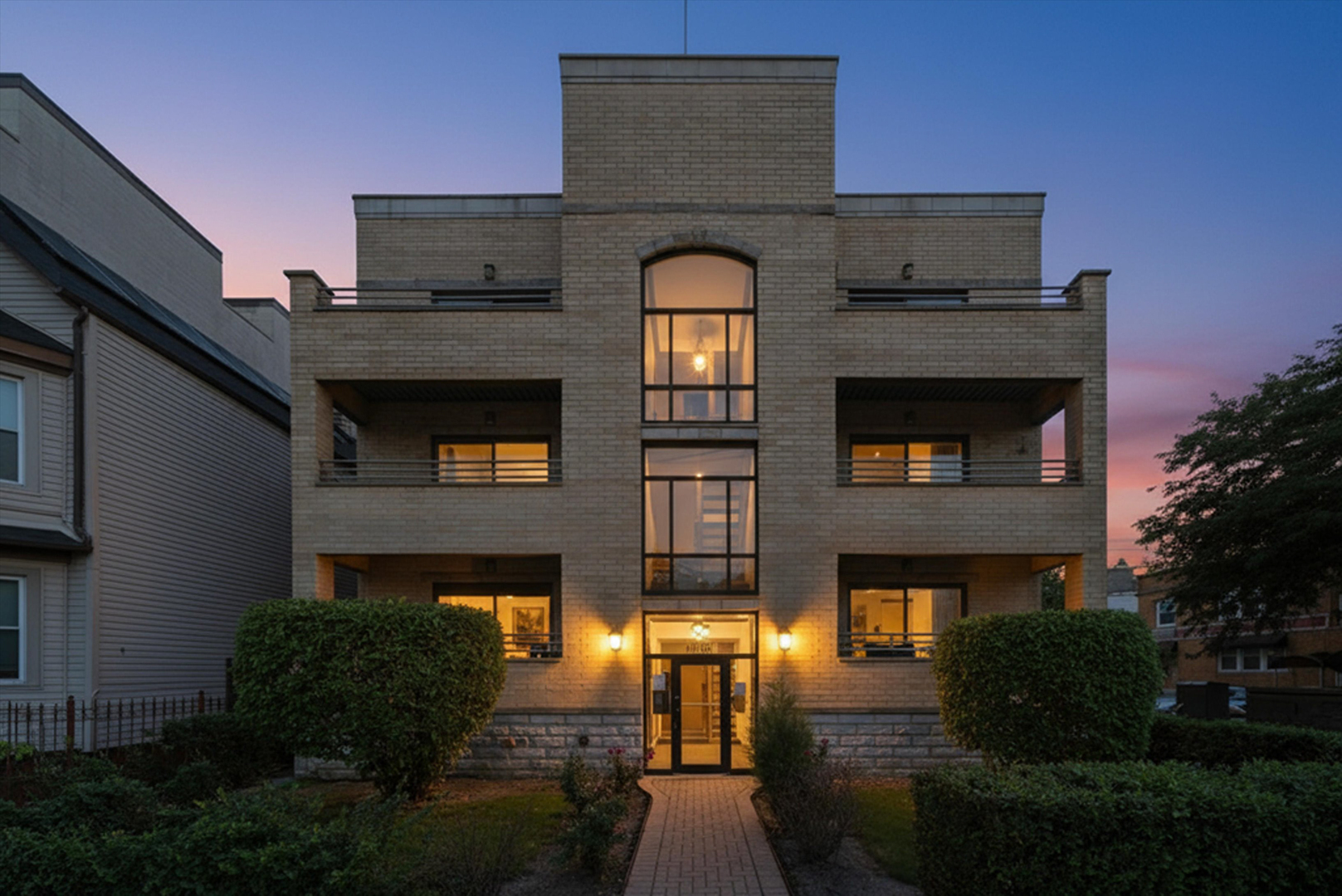 3801 N Kedzie Avenue Unit: 3S