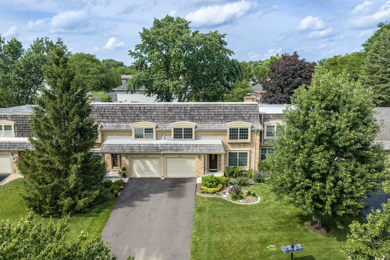 19W010 Avenue Normandy East Avenue