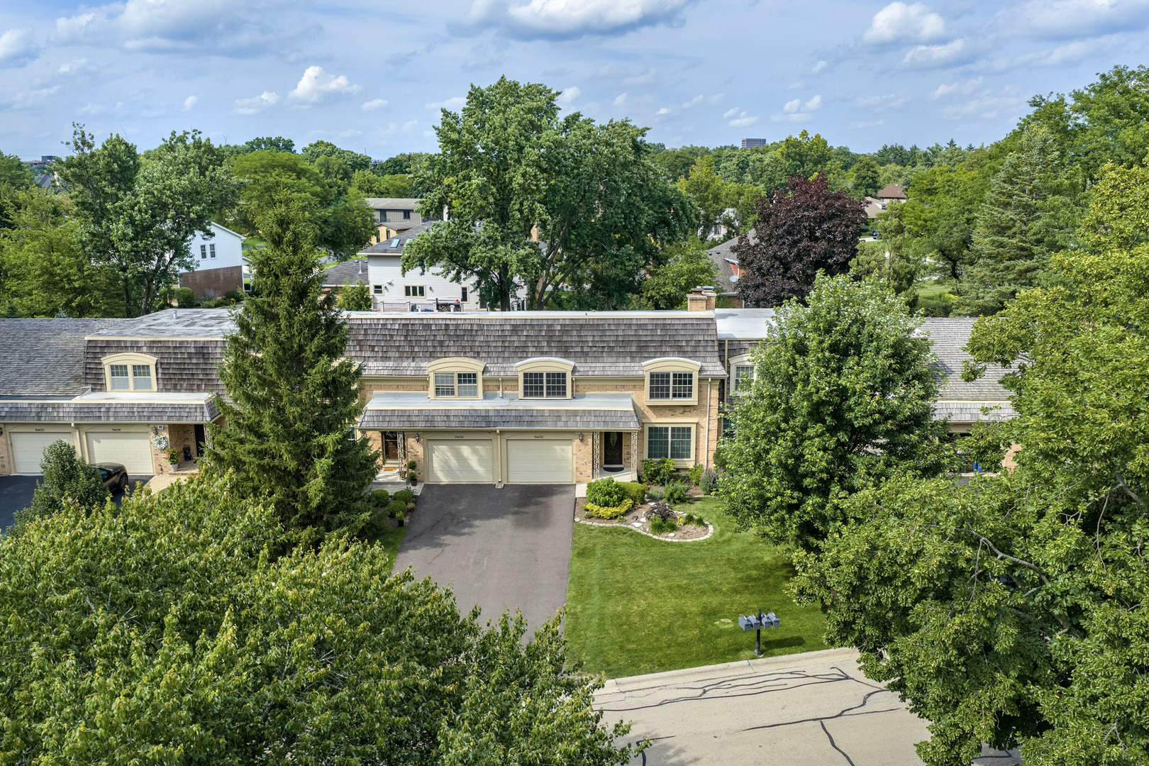 19W010 Avenue Normandy East Avenue