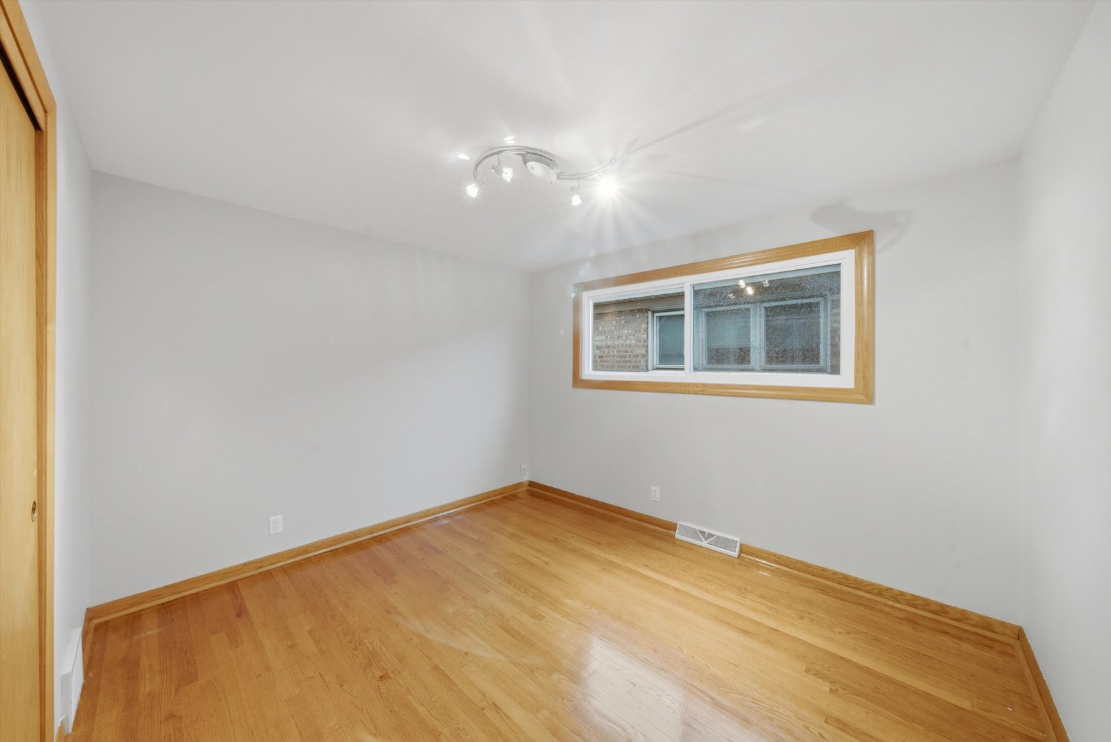 6055 W 64th Street