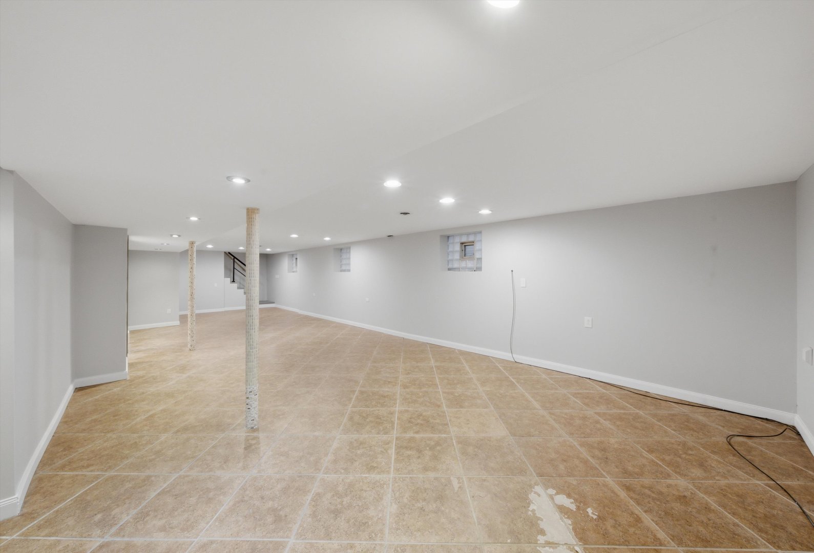 6055 W 64th Street