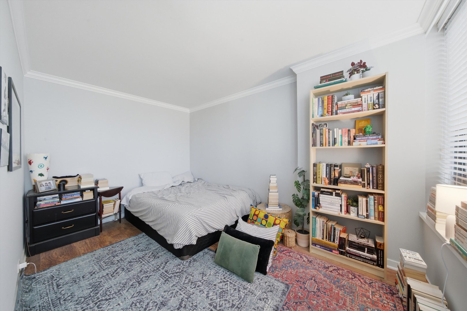 1560 N Sandburg Terrace Unit: 509J