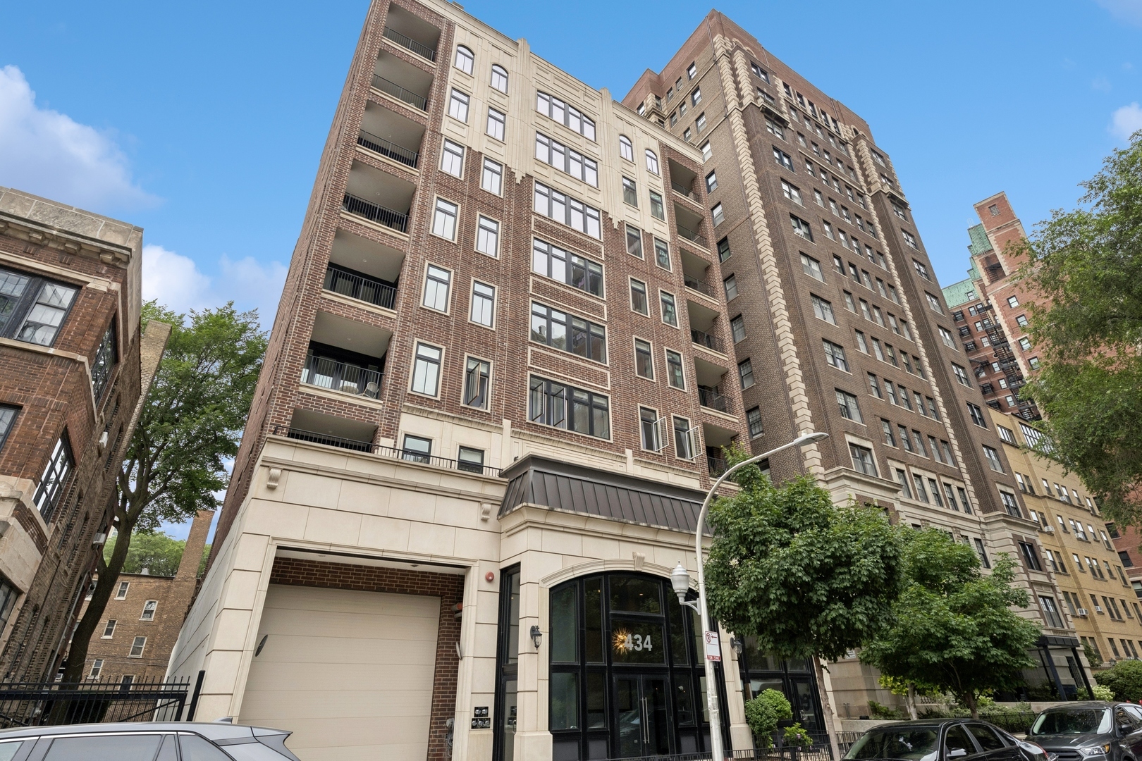 434 W Melrose Street Unit: 501