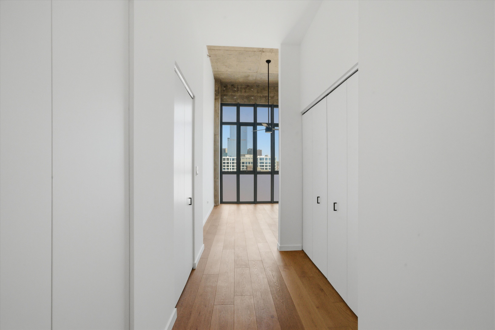 321 S Sangamon Street Unit: 908