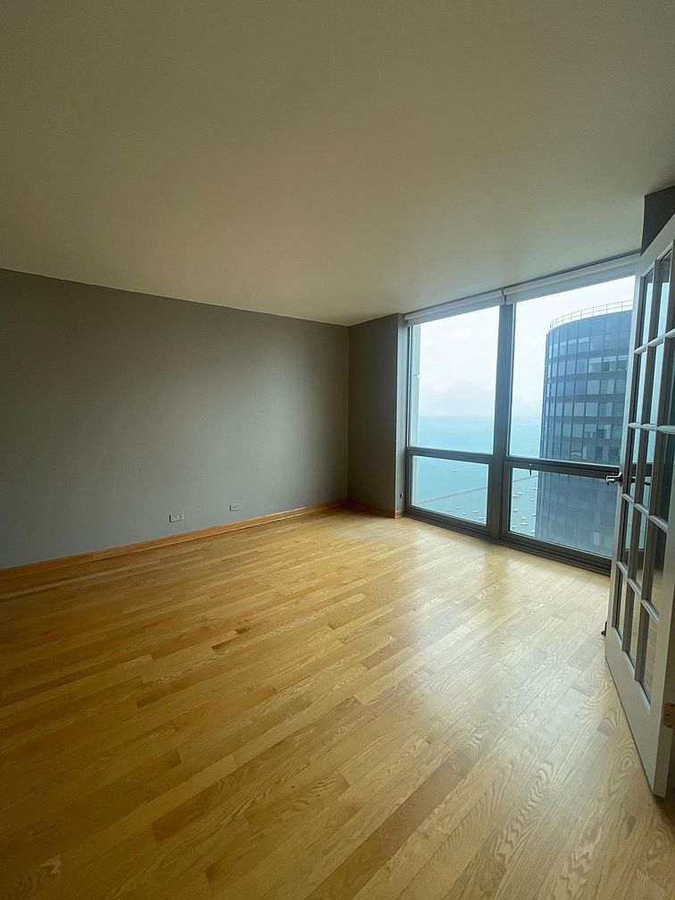 195 N Harbor Drive Unit: 5105