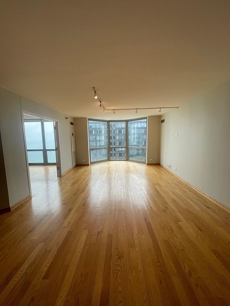 195 N Harbor Drive Unit: 5105