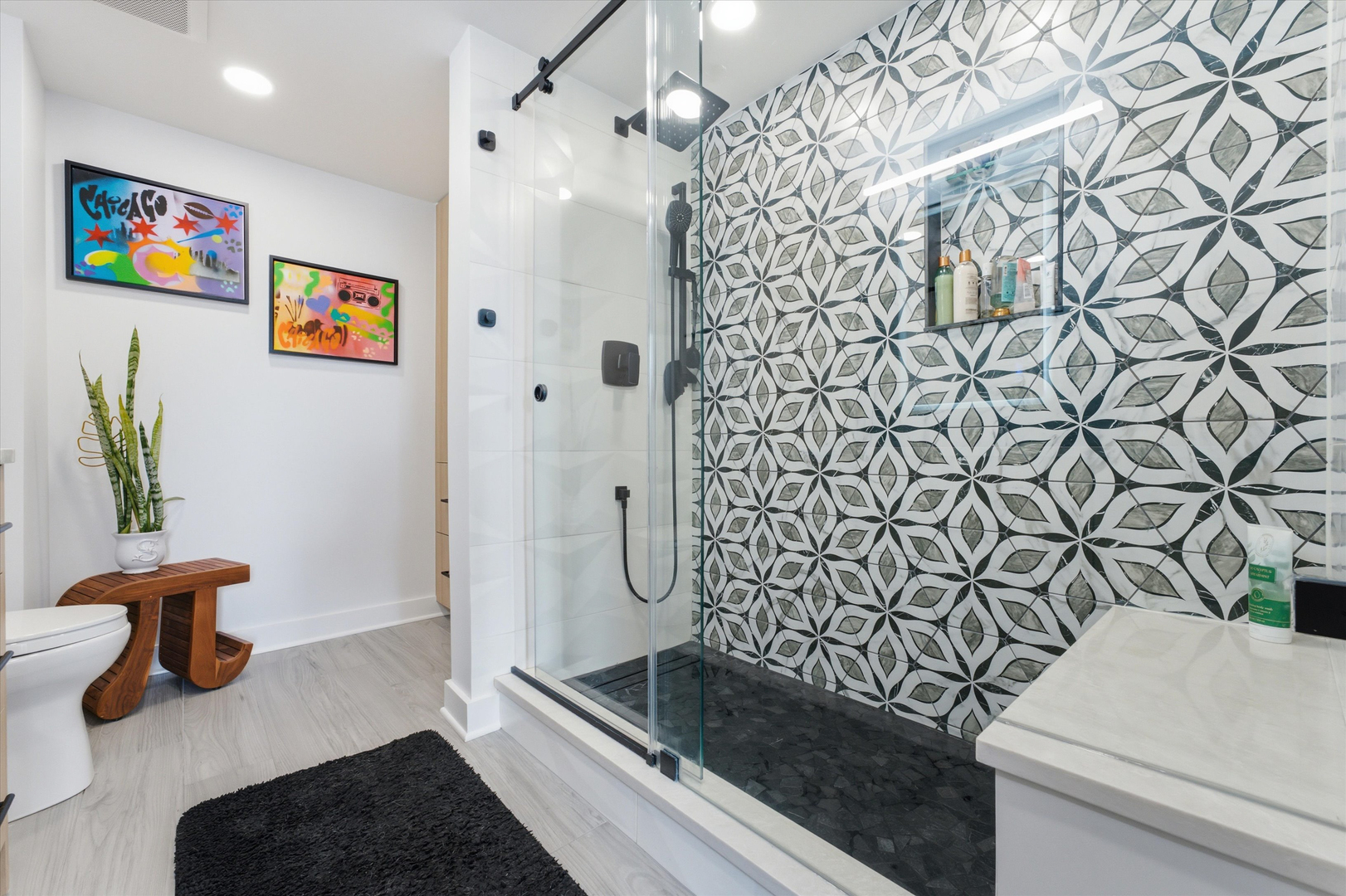 1100 W Montrose Avenue Unit: 502