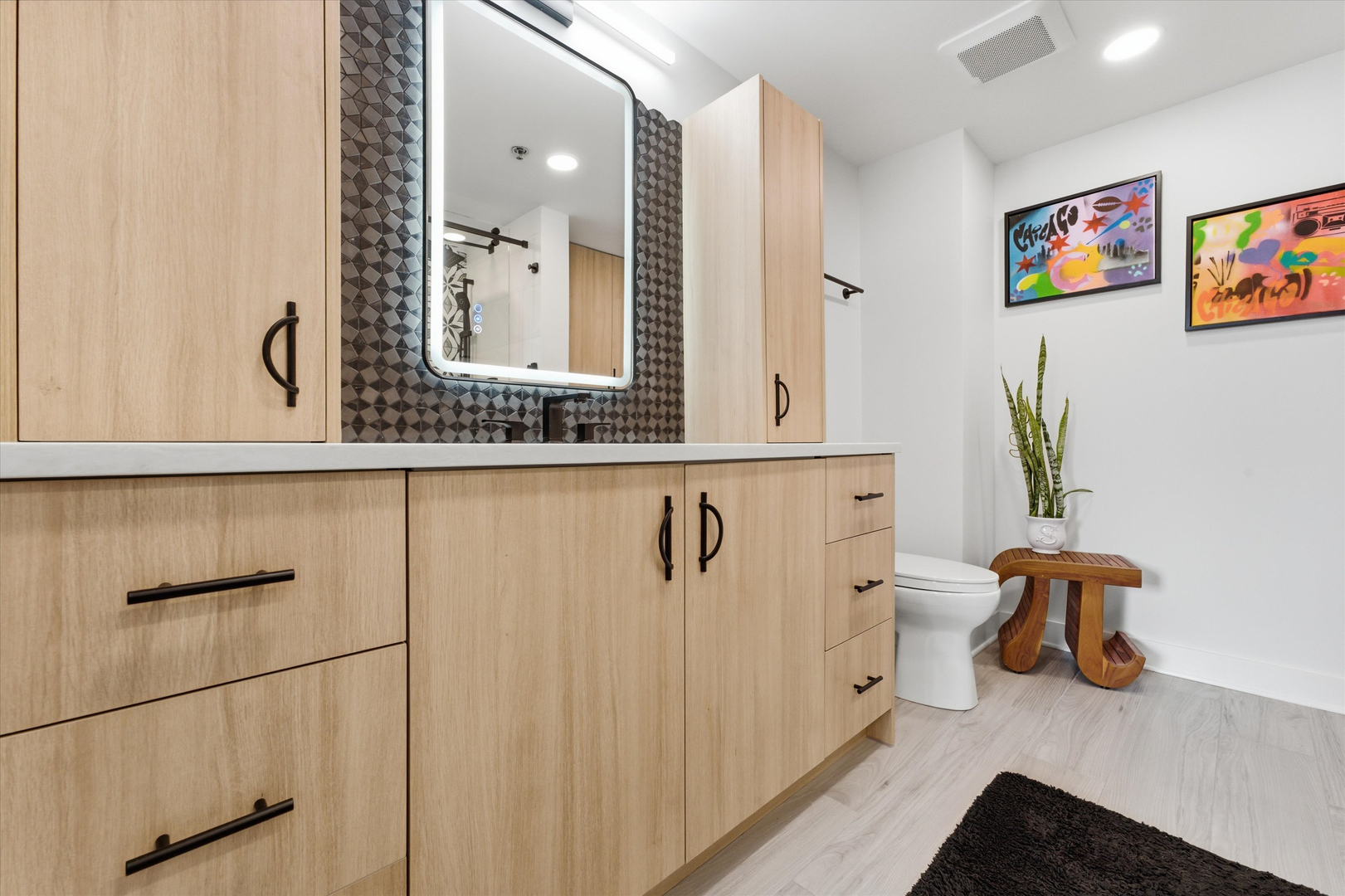 1100 W Montrose Avenue Unit: 502