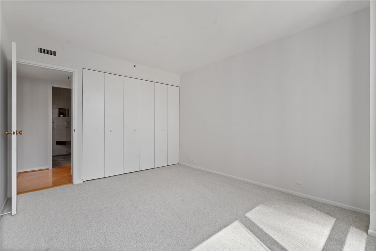 400 E Ohio Street Unit: 2003
