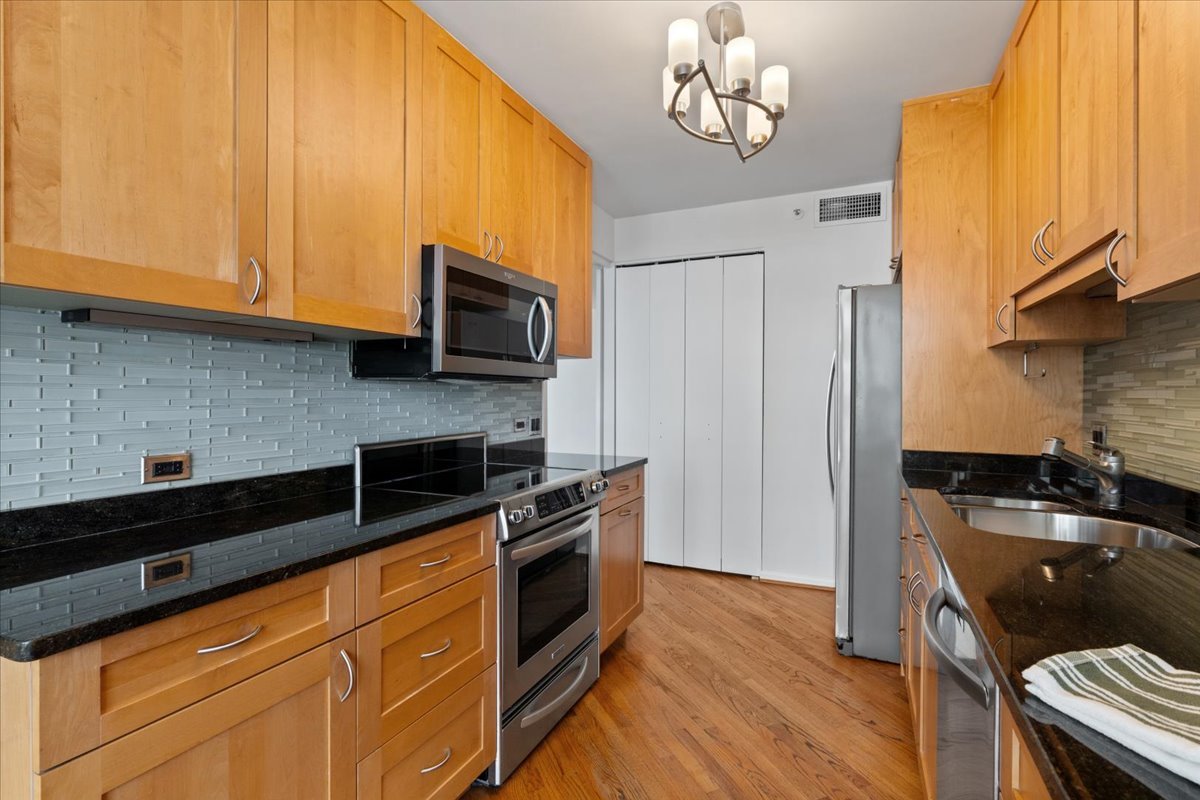 400 E Ohio Street Unit: 2003