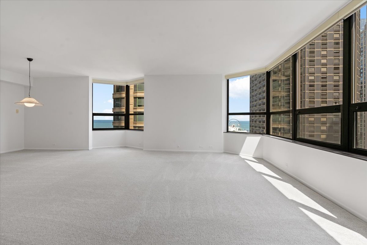 400 E Ohio Street Unit: 2003