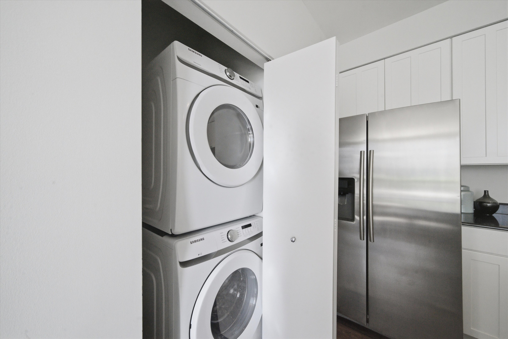 421 W Huron Street Unit: 1009