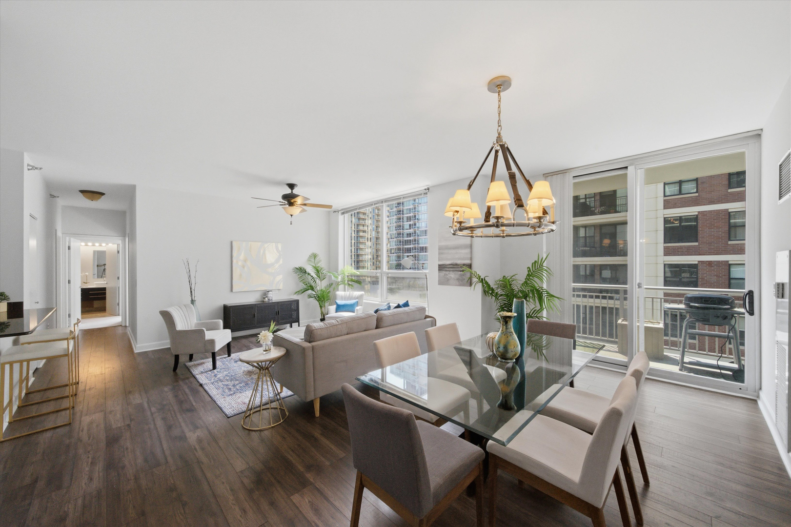 421 W Huron Street Unit: 1009