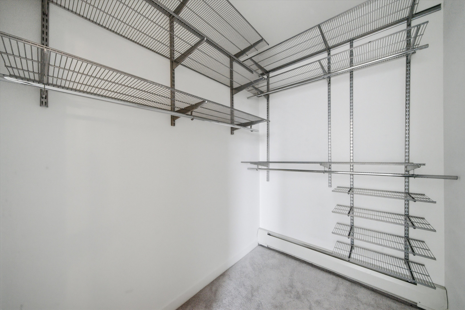 421 W Huron Street Unit: 1009