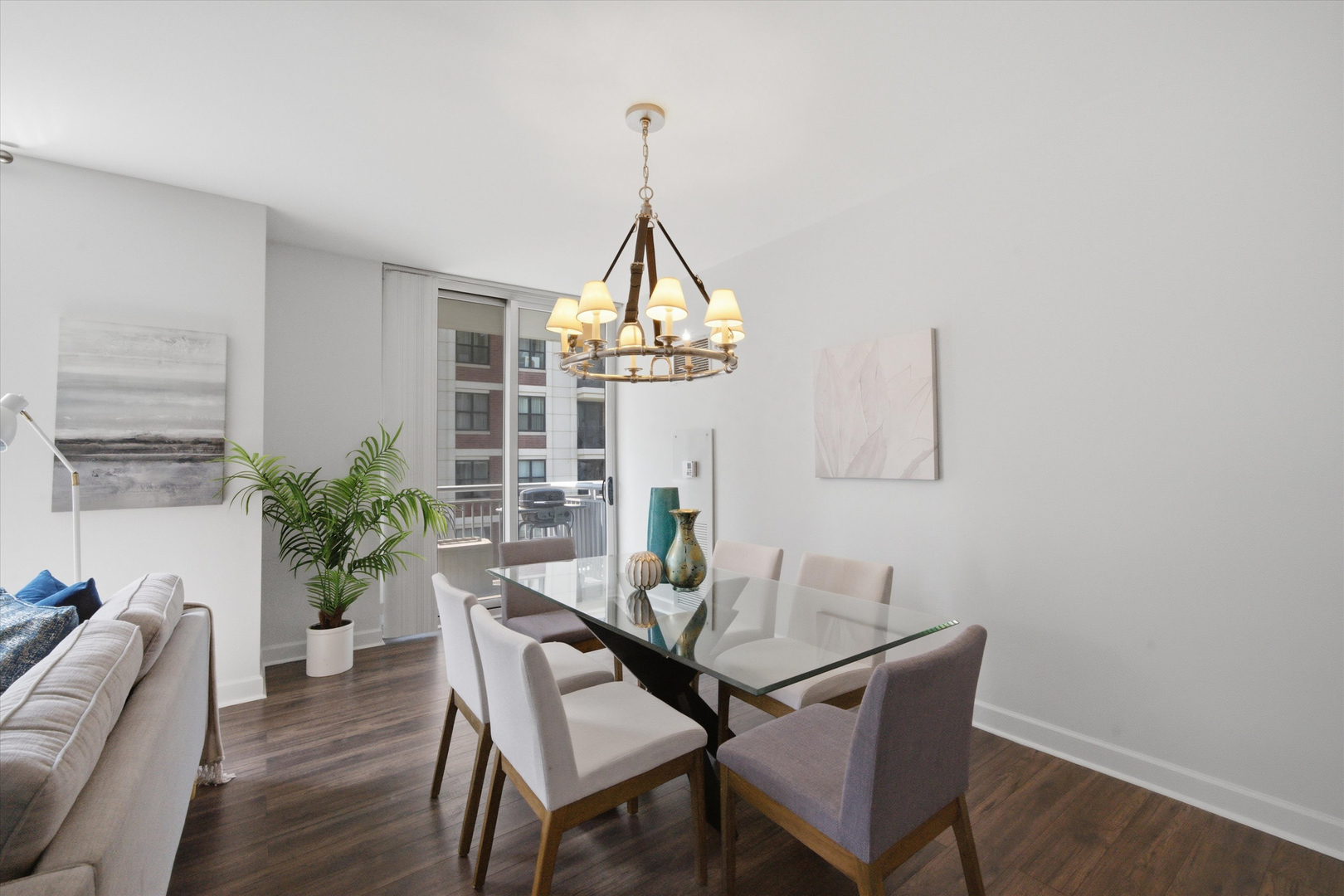 421 W Huron Street Unit: 1009