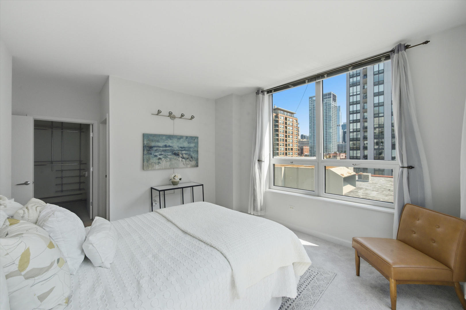421 W Huron Street Unit: 1009