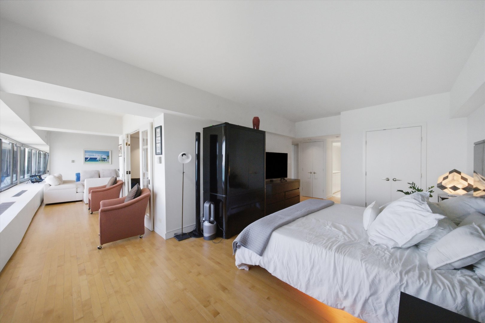 175 E Delaware Place Unit: 6504