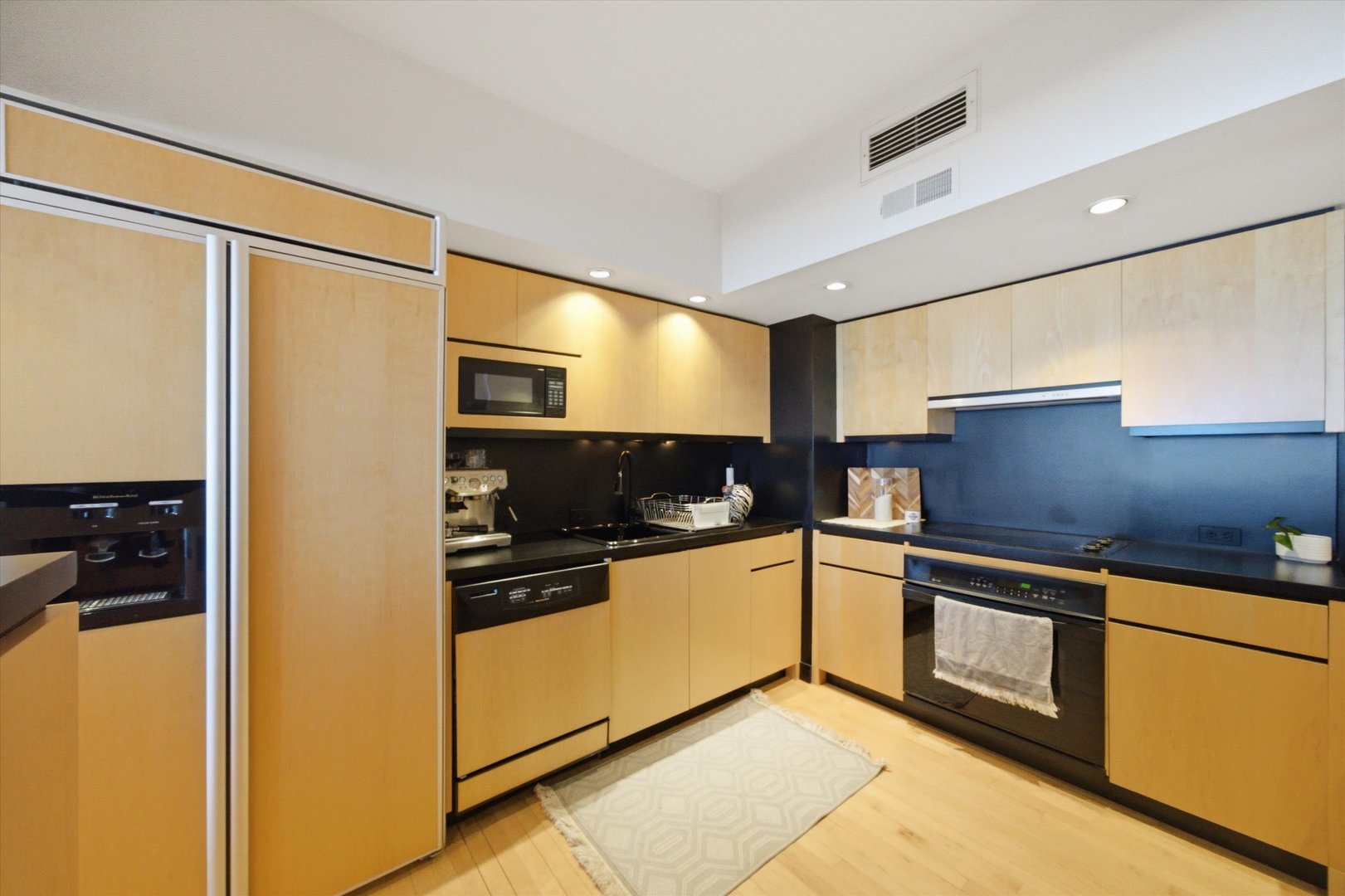 175 E Delaware Place Unit: 6504