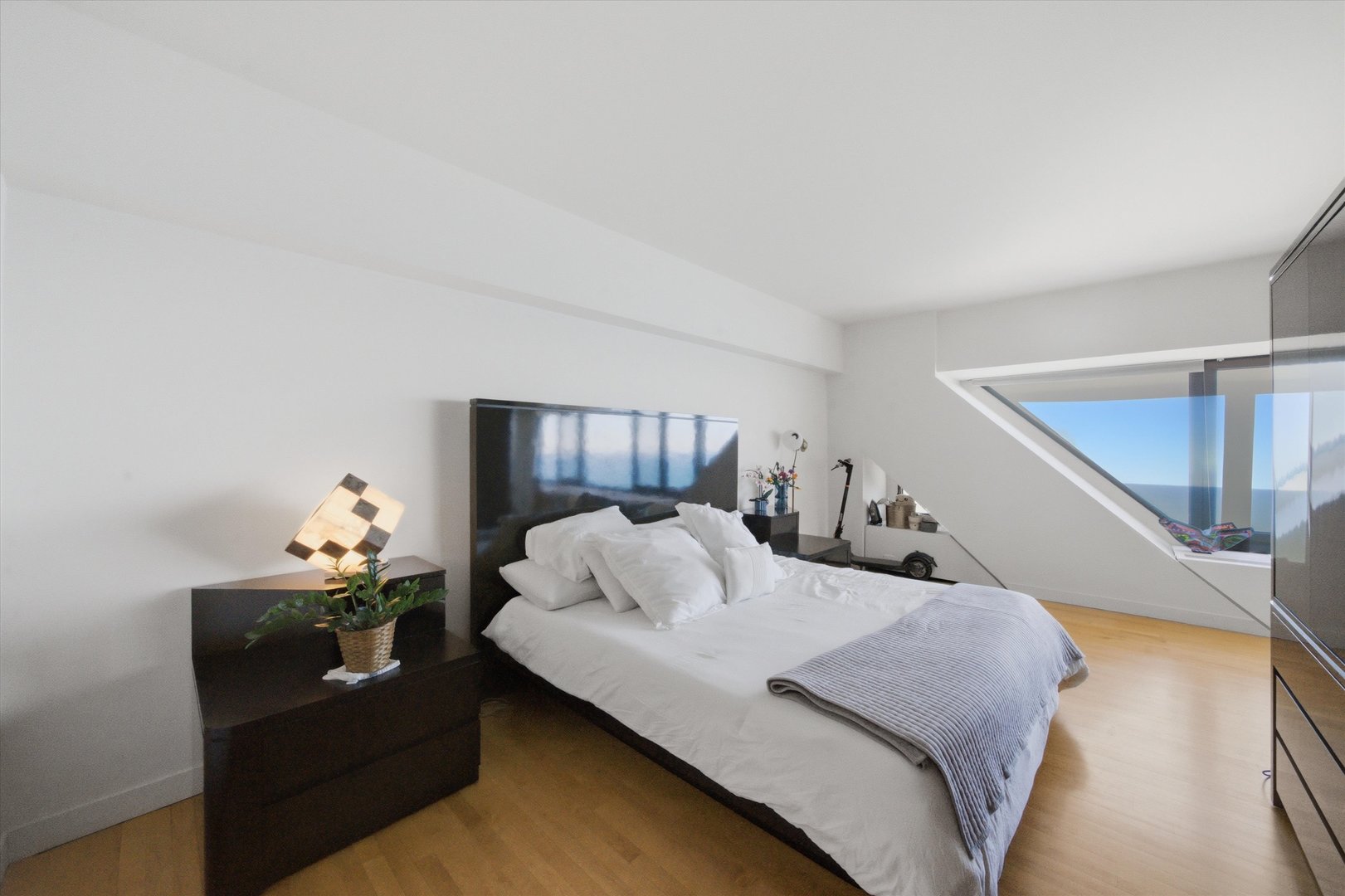 175 E Delaware Place Unit: 6504