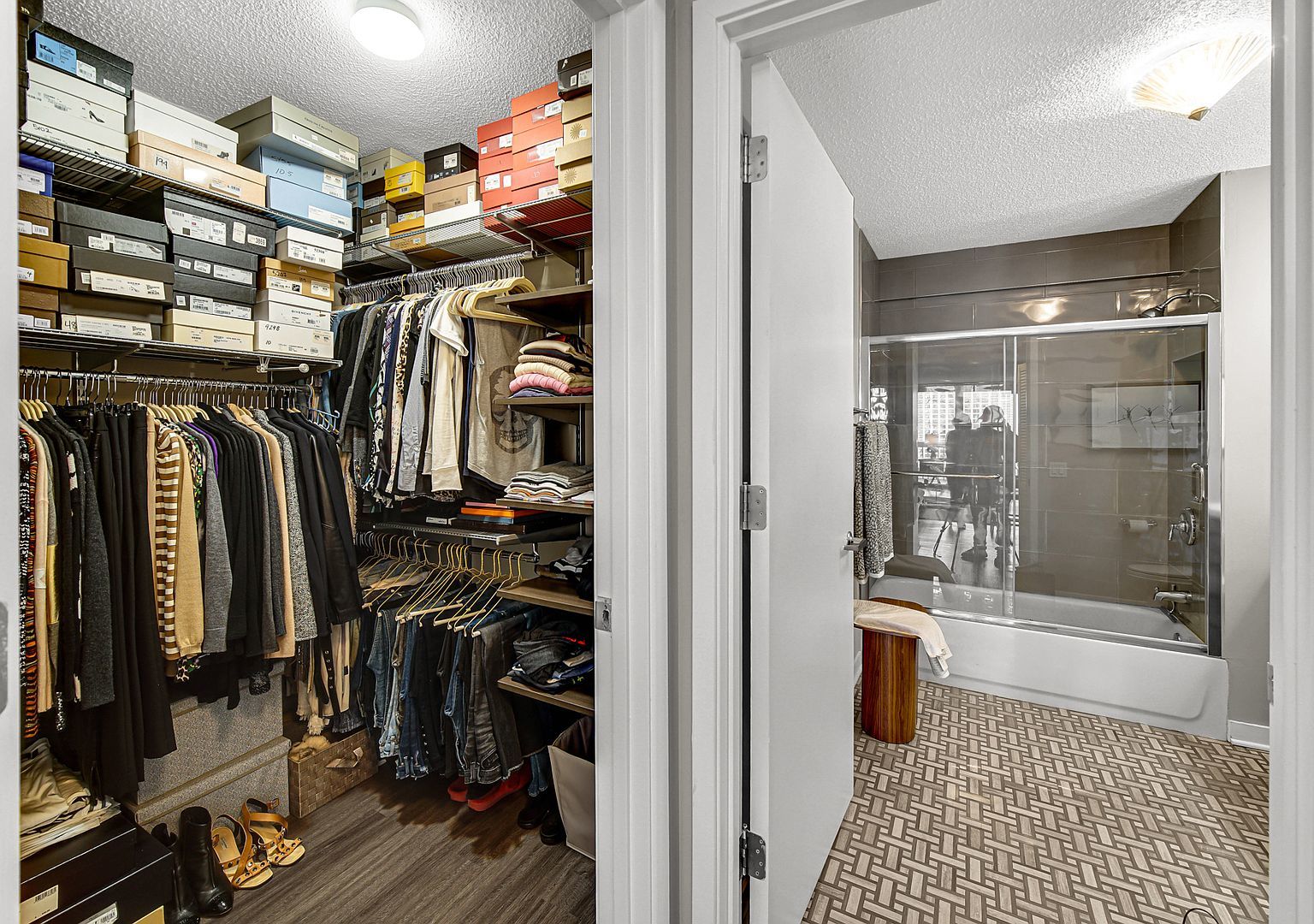545 N Dearborn Street Unit: 3006