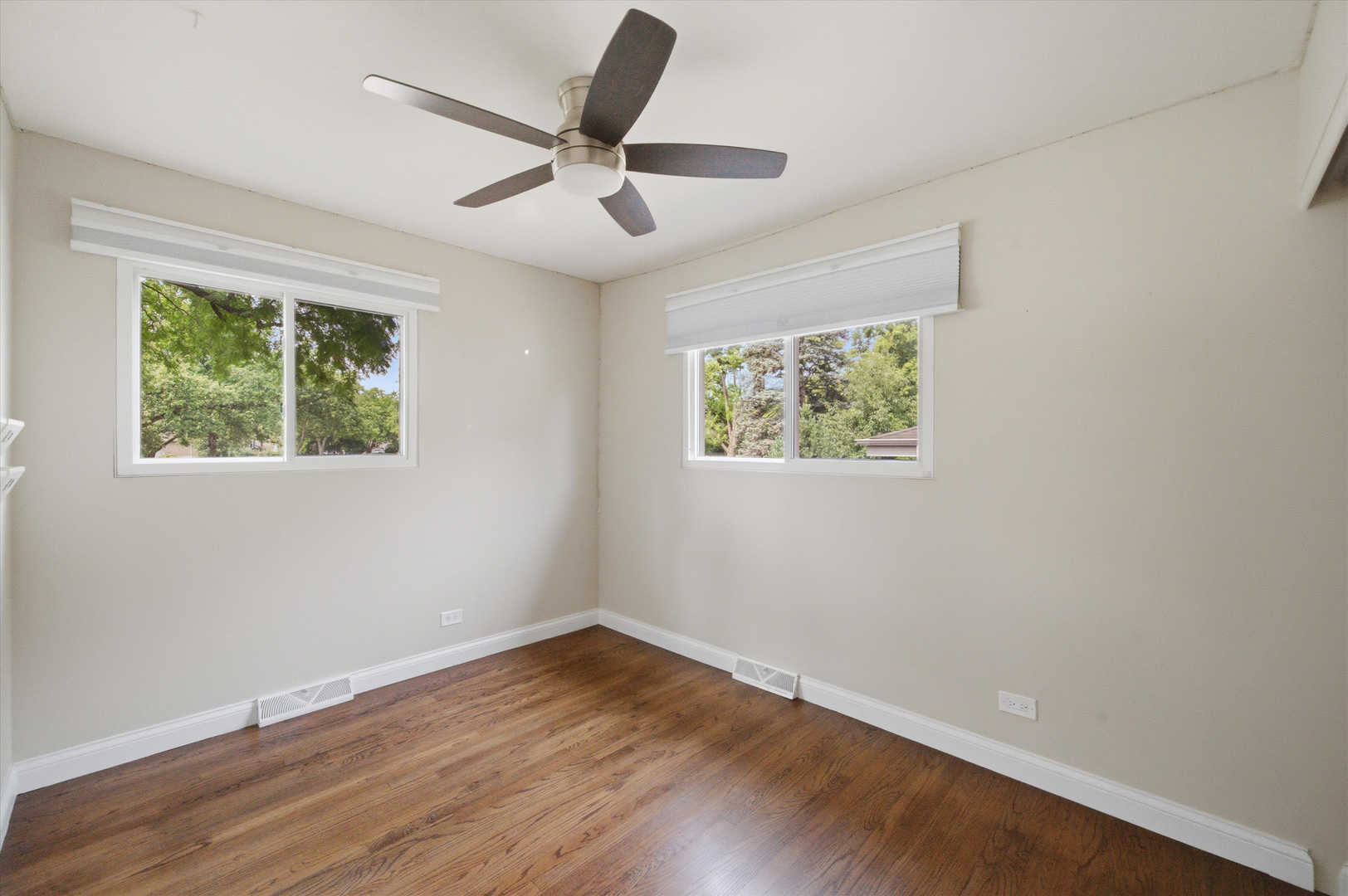 22W452 Sycamore Drive
