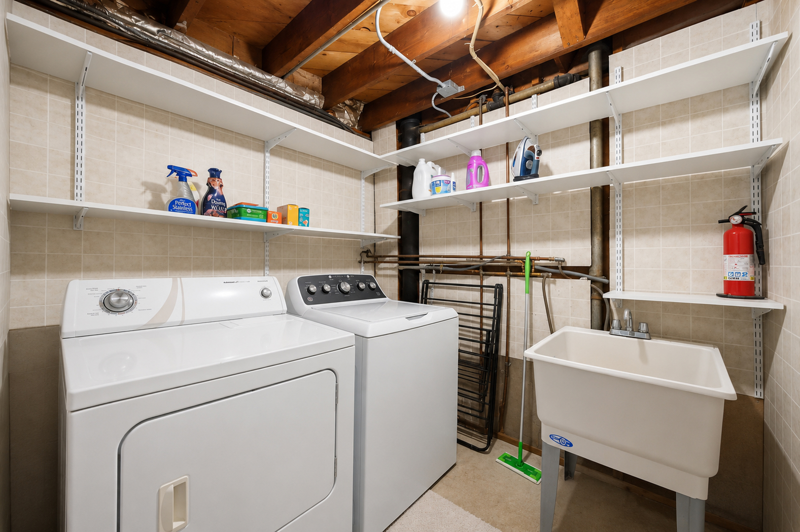22W452 Sycamore Drive