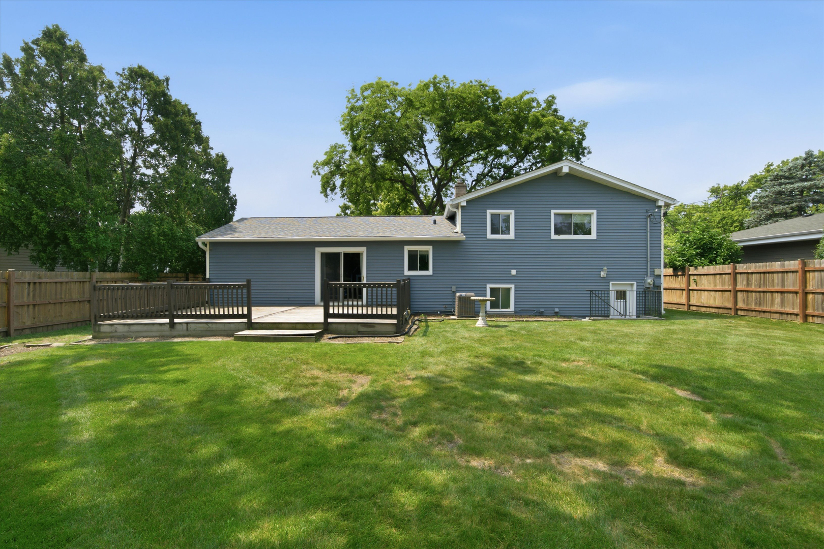 22W452 Sycamore Drive