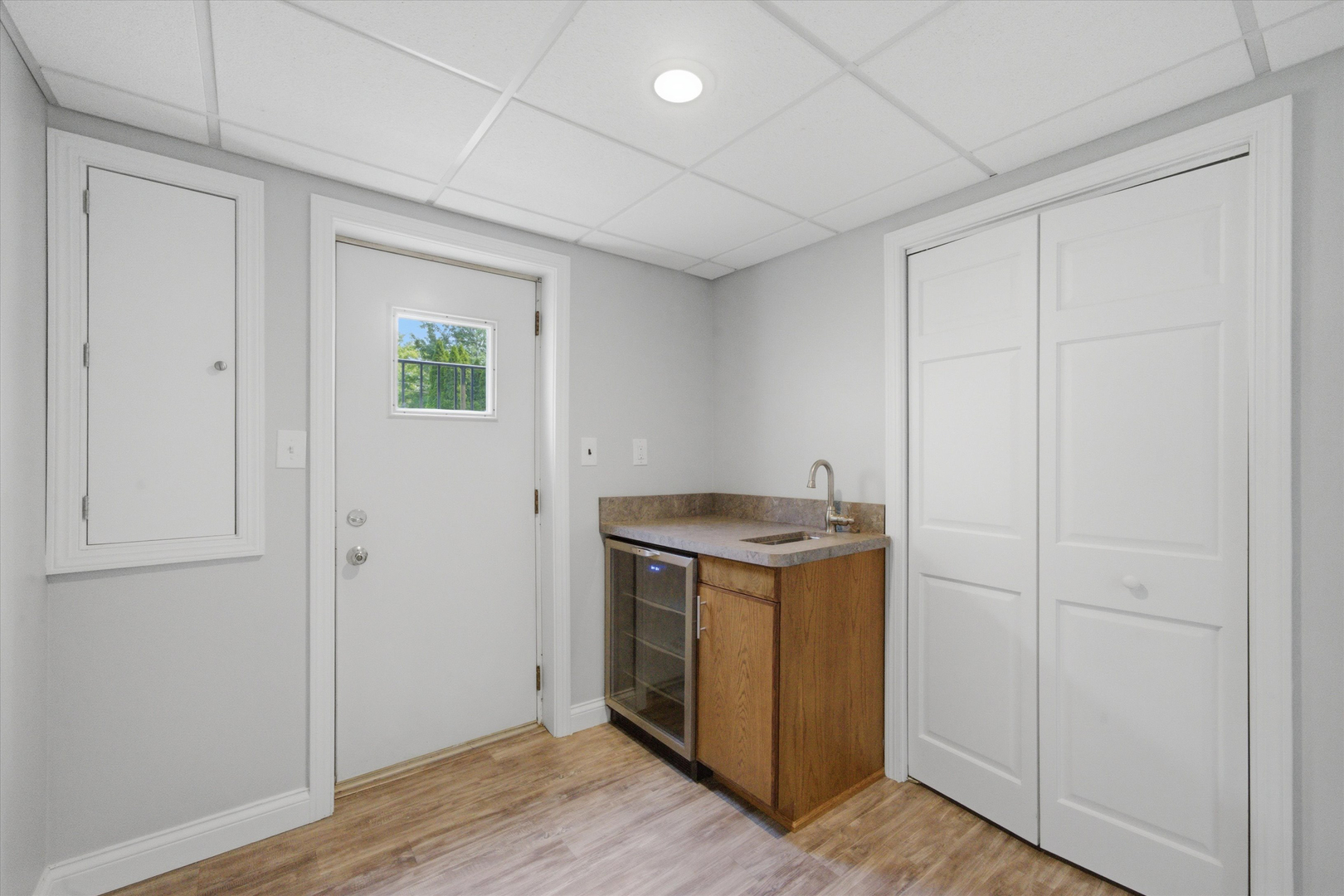 22W452 Sycamore Drive