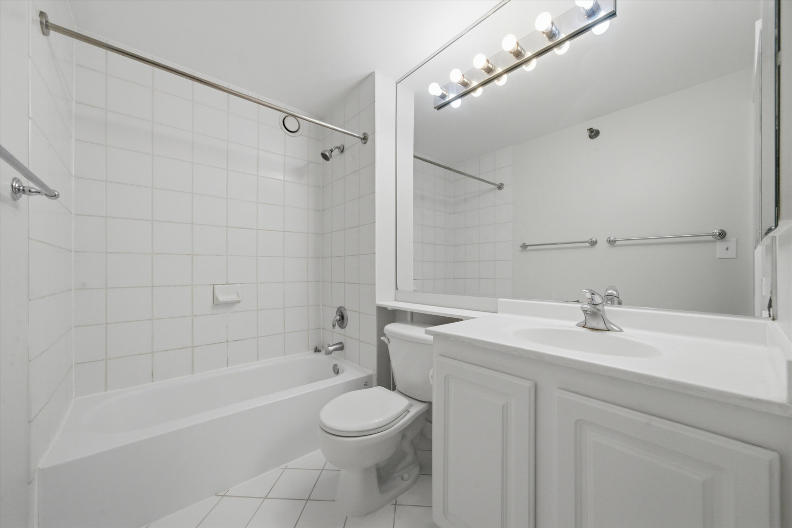 345 N La Salle Drive Unit: 1108