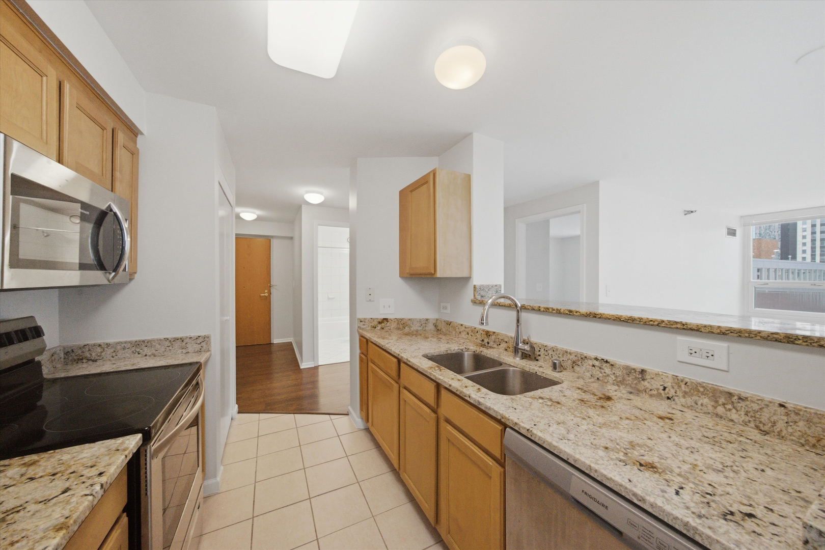 345 N La Salle Drive Unit: 1108