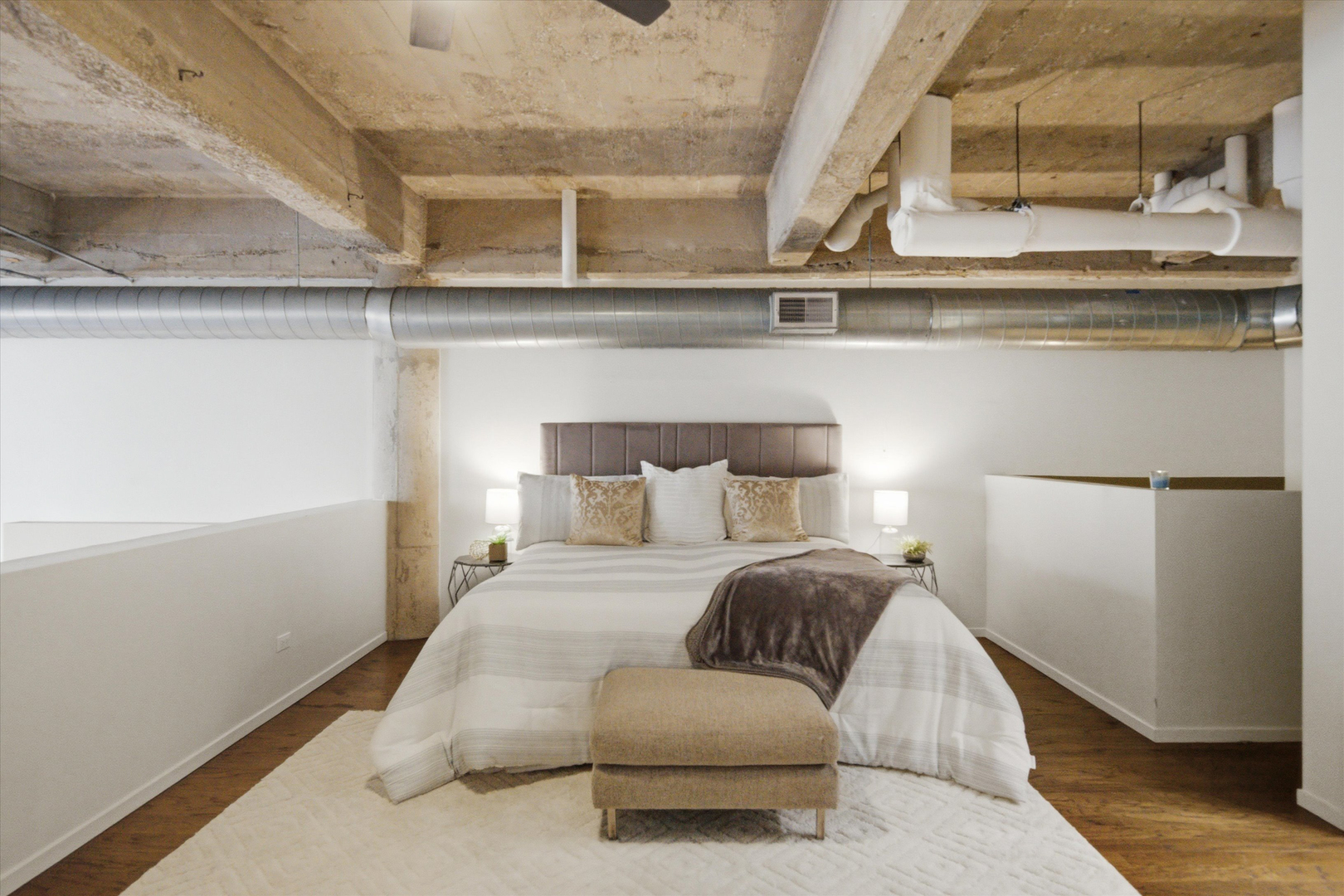 2000 S Michigan Avenue Unit: 103