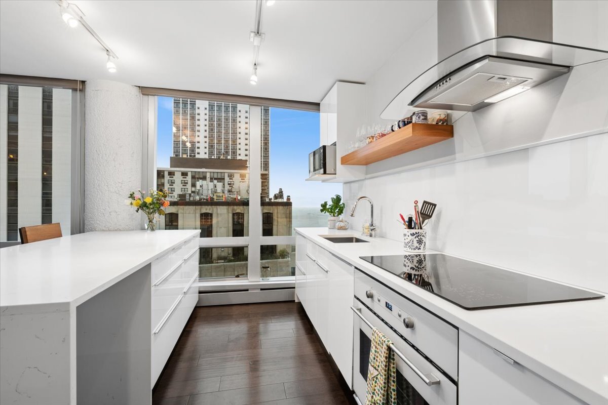 1300 N Astor Street Unit: 22B